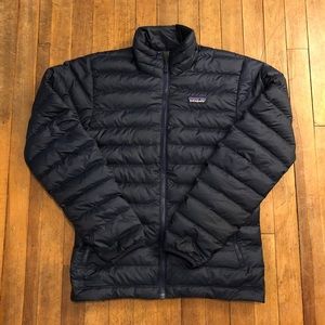 Patagonia Men’s Down Sweater Jacket (Navy Blue)